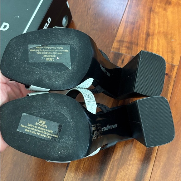 NWT Karl Lagerfeld heels - Picture 5 of 9